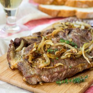 Steak & Onions (Bisktec Encebollado)